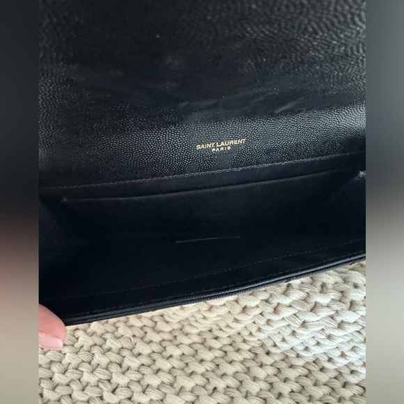 YSL - CASSANDRE MATELASSÉ FLAP POUCH IN QUILTED GRAIN DE POUDRE EMBOSSED LEATHER - Picture 12 of 13